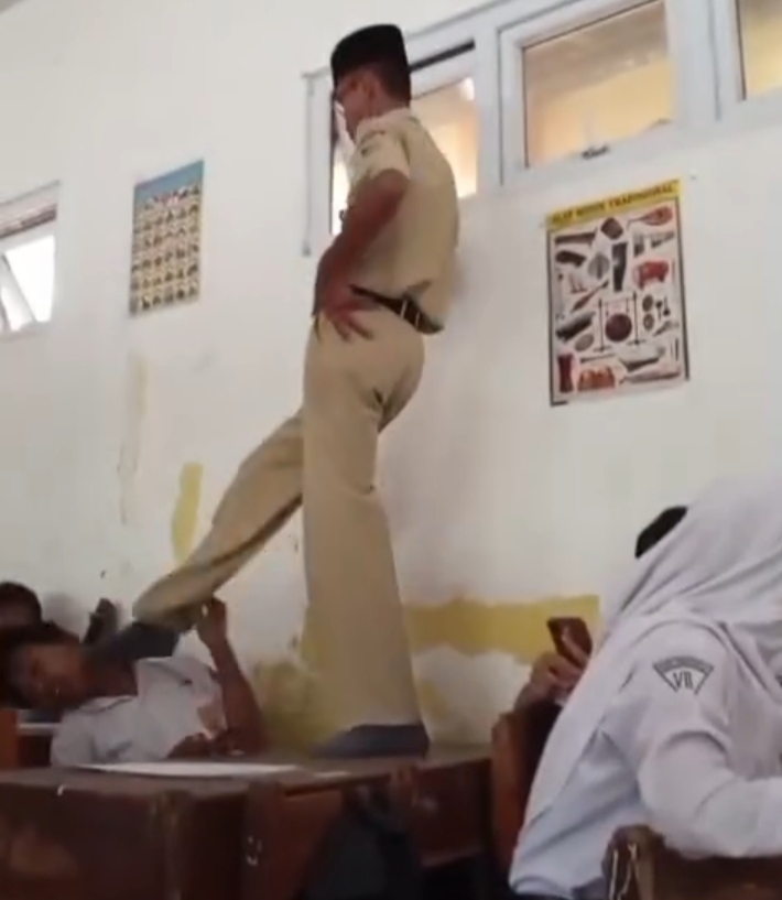 Diduga Terjadi Penganiayaan, Oknum Guru IPA Tendang Kepala Siswa di SMPN 1 Karangawen, Demak